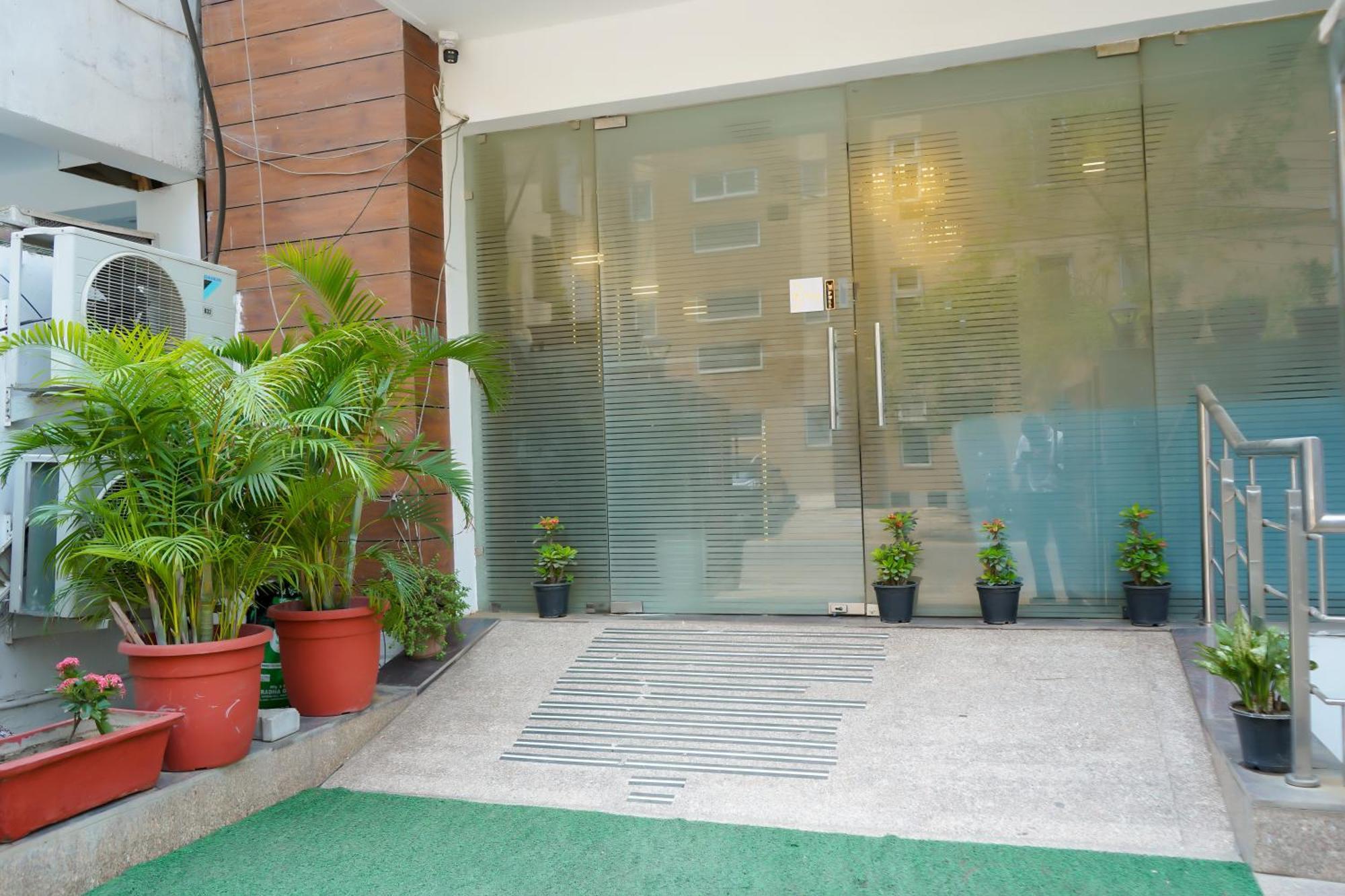 Hotel The Luxe 18 - Golf Course Road Gurgaon Exterior photo