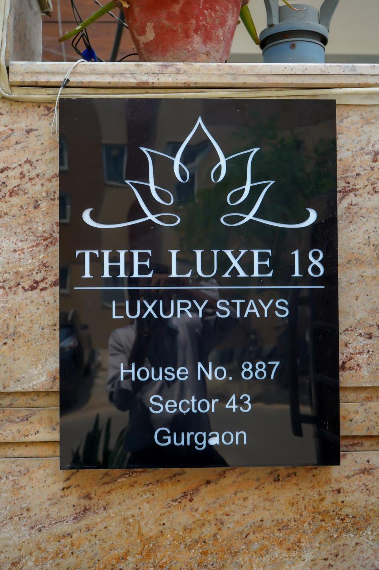 Hotel The Luxe 18 - Golf Course Road Gurgaon Exterior photo
