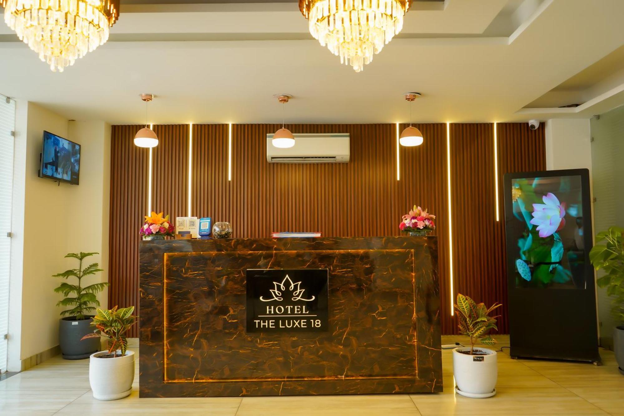 Hotel The Luxe 18 - Golf Course Road Gurgaon Exterior photo