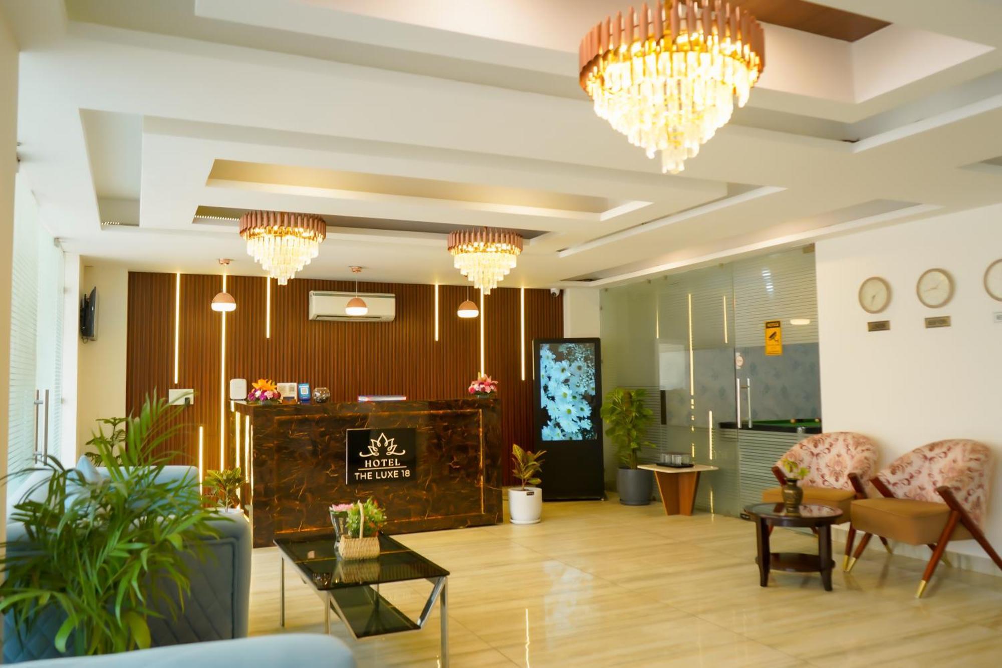 Hotel The Luxe 18 - Golf Course Road Gurgaon Exterior photo