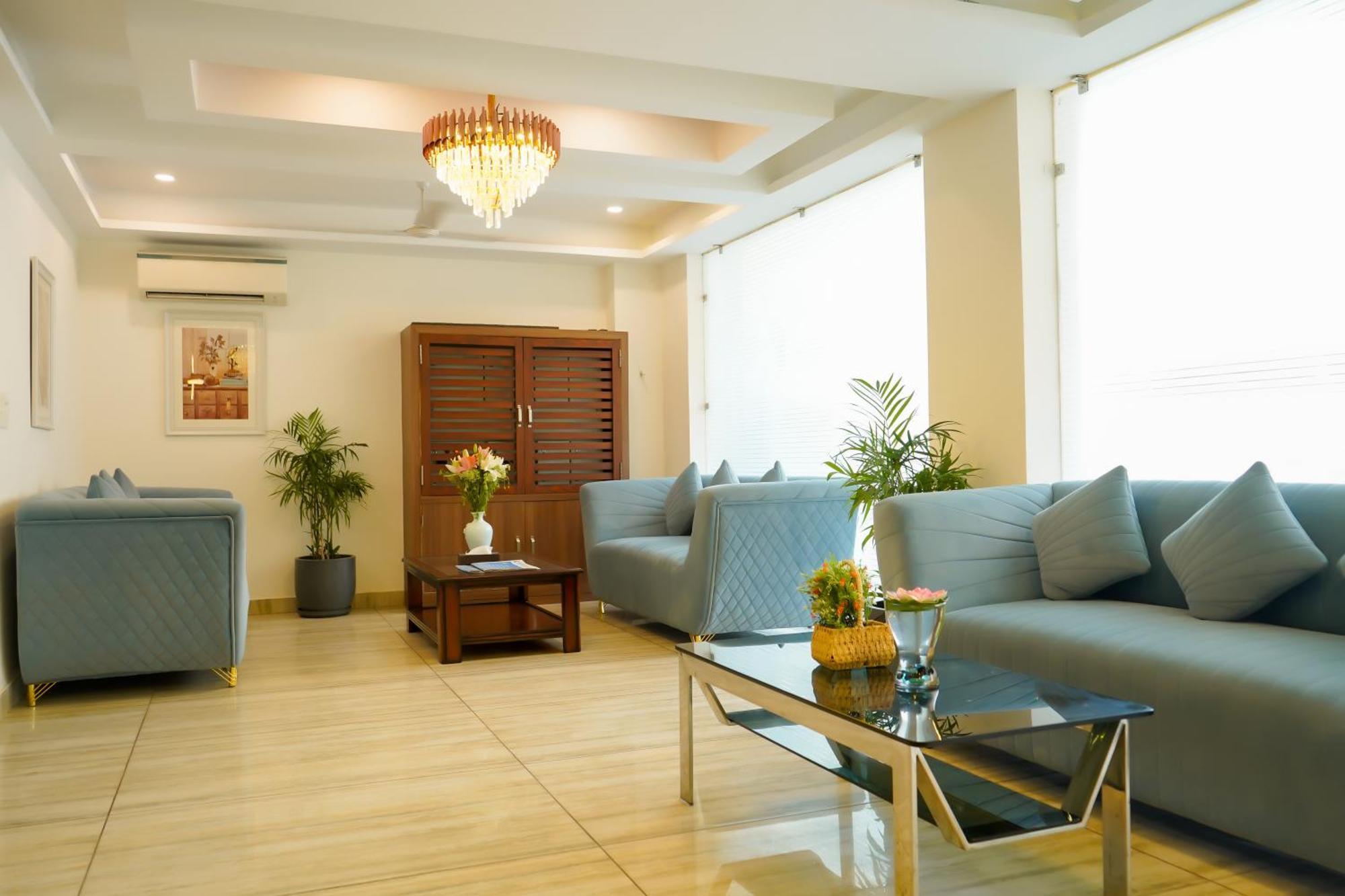 Hotel The Luxe 18 - Golf Course Road Gurgaon Exterior photo