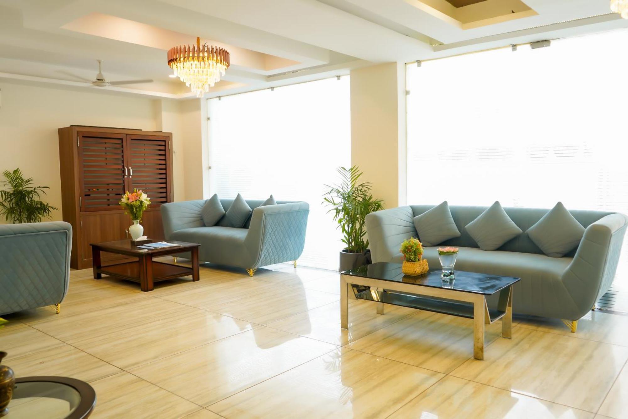 Hotel The Luxe 18 - Golf Course Road Gurgaon Exterior photo